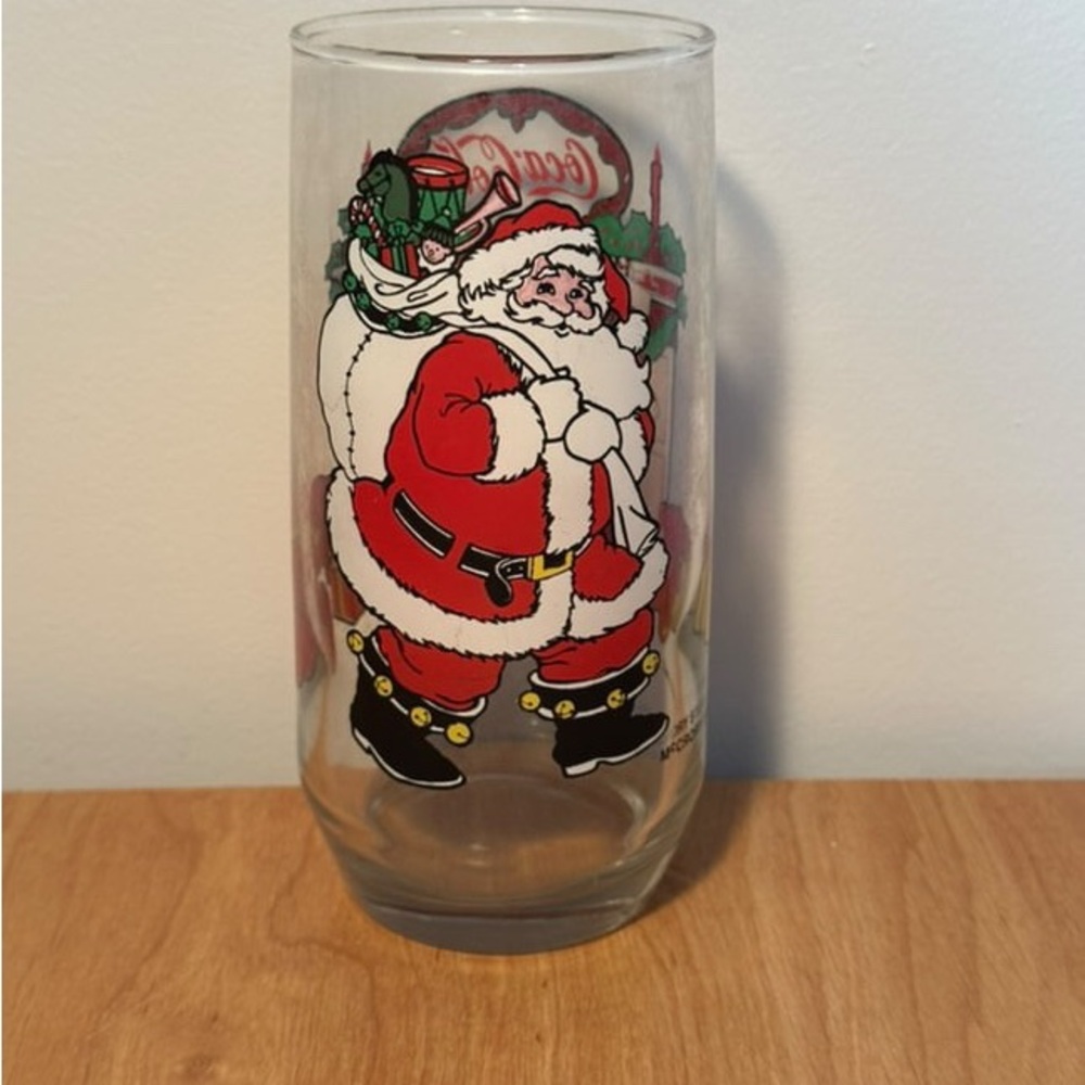 🛍️ Vintage McCrory Coca Cola Santa Glass
